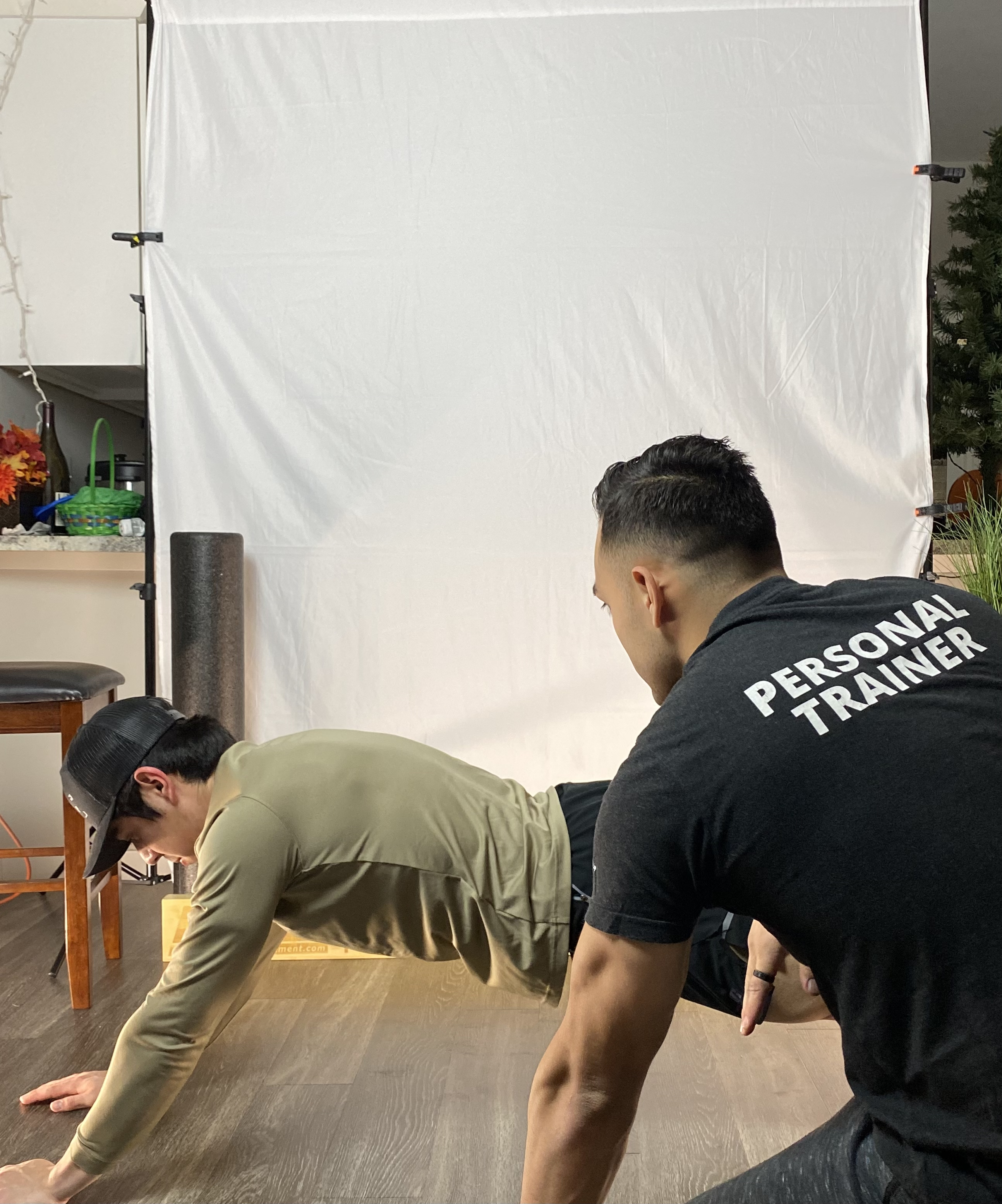 Coaching a client the correct push up technique